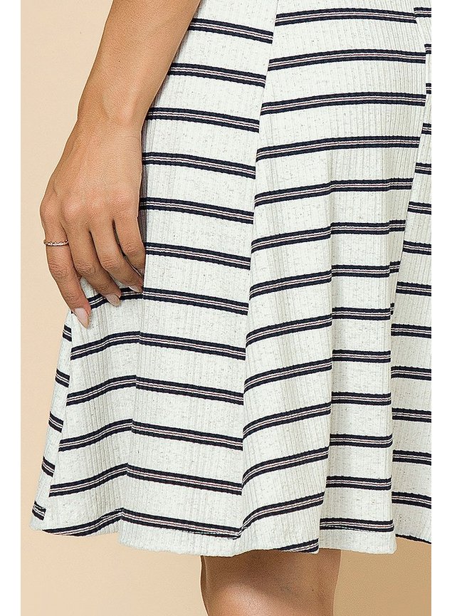 vestido rode costas cima detalhe