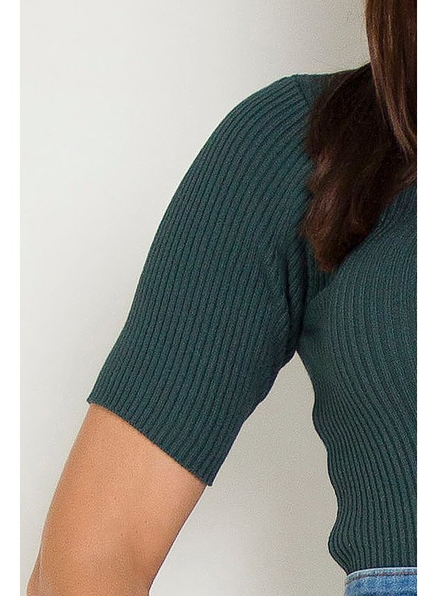 7 blusa tricot gola alta verde escuro priscila frente baixo