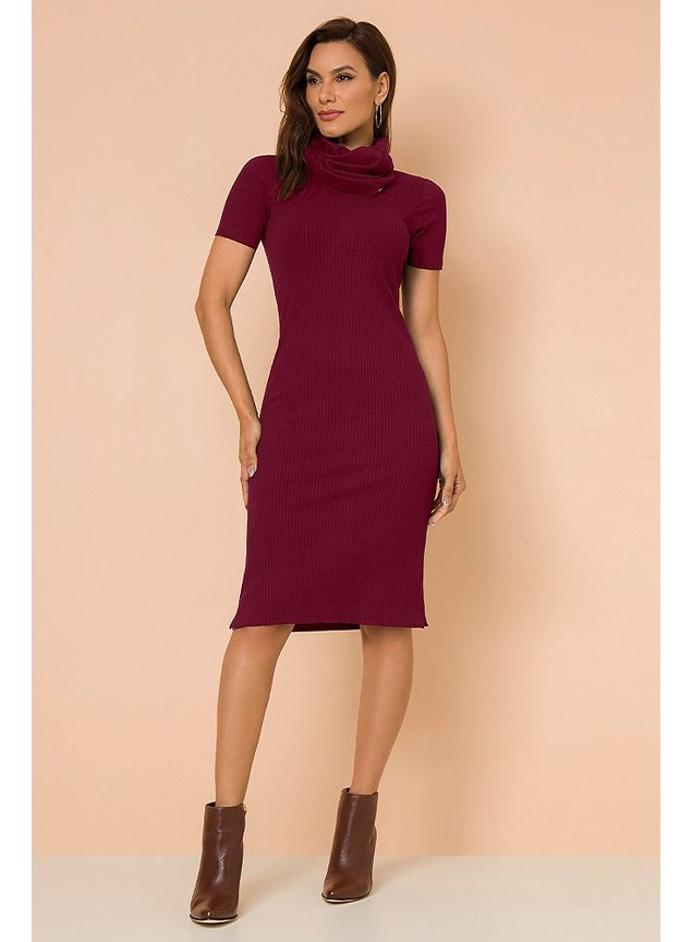 1 vestido canelado com gola vinho dayna frente