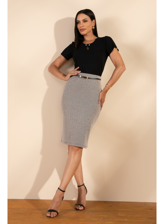 saia cinza curta e blusa de malha 7