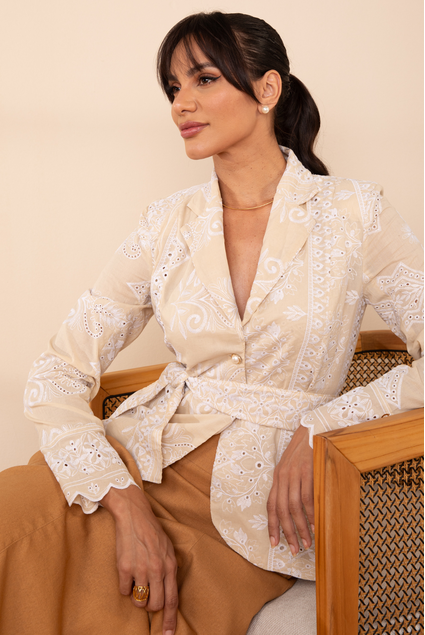 saia longa de linho e blazer de renda 3