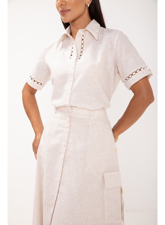 saia longa com bolsos cargos e camisa listrada bege cru 8